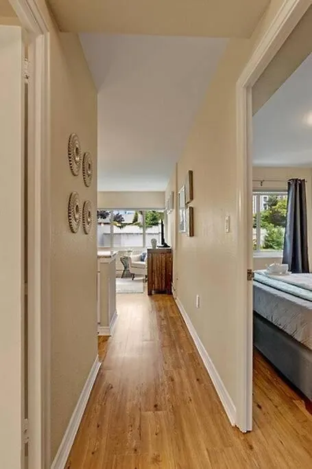 Eclectic Downtown & Cap Hill King Bed & Kitchen Villa Seattle